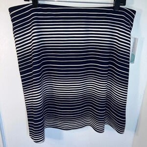 Margaret. M,Jada, NWT, XL, fully lined navy/white striped, above the knee skirt